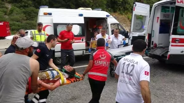Otomobil Uçuruma Yuvarlandı, İlayda Ağır Yaralandı Otomobil Uçuruma Yuvarlandı, İlayda Ağır Yaralandı