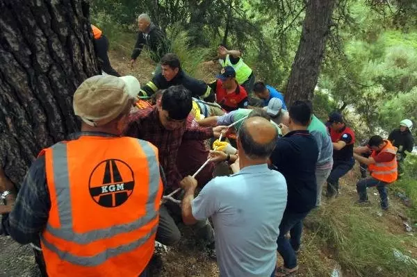 Otomobil Uçuruma Yuvarlandı, İlayda Ağır Yaralandı Otomobil Uçuruma Yuvarlandı, İlayda Ağır Yaralandı