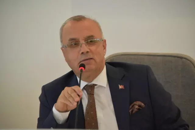 Salihli Çiftçi Malları'nda Zarif Dinç Dönemi Salihli Çiftçi Malları'nda Zarif Dinç Dönemi