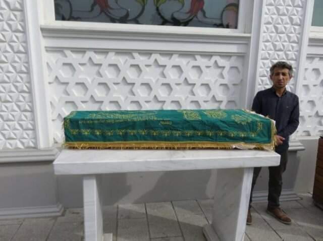 Sancaktepe'de İlaçlama Aracının Çarptığı 5 Yaşındaki Elif Nur Hayatını Kaybetti