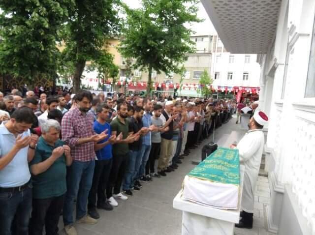 Sancaktepe'de İlaçlama Aracının Çarptığı 5 Yaşındaki Elif Nur Hayatını Kaybetti