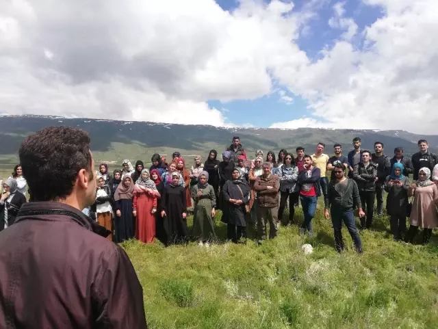 Tarih Öğrencilerine Tarih Laboratuvarlarında Ders