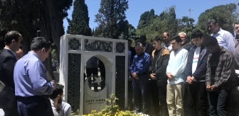 Yazar Akif Emre Mezarı Başında Anıldı