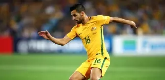 Aziz Behich: Başakşehir'in Yeni Transferi Aziz Behich, Alanyaspor Maçını Tribünden İzledi! Aziz Behich: Başakşehir'in Yeni Transferi Aziz Behich, Alanyaspor Maçını Tribünden İzledi!