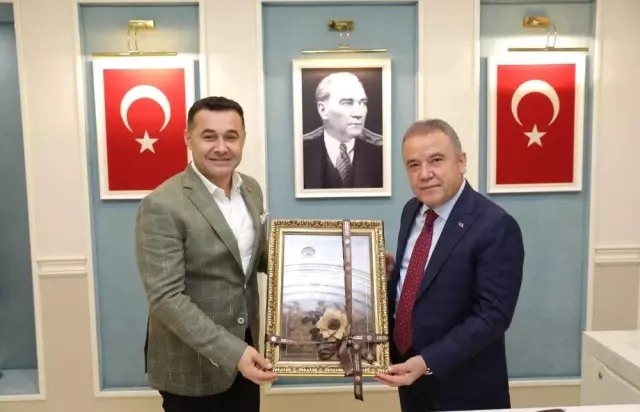 Başkan Böcek, Yücel'i ağırladı Başkan Böcek, Yücel'i ağırladı