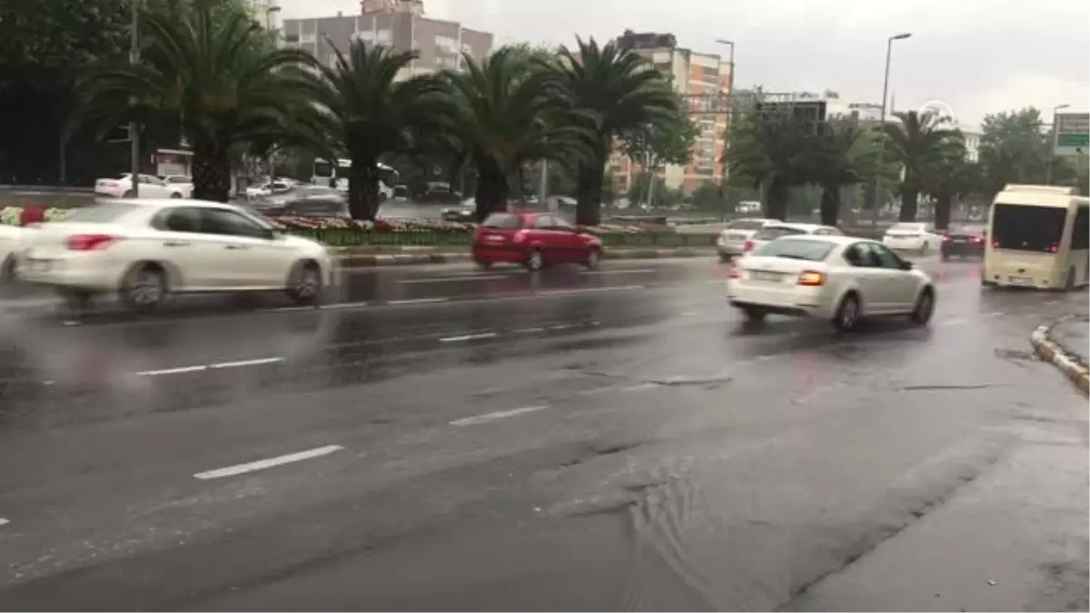 Beklenen sağanak etkili oluyor (2) - İSTANBUL