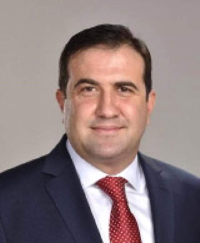 Belediye Başkanı, Teşekkür Afişinin Yırtılması Nedeniyle Çıkan Tartışmada Öldürülmüş