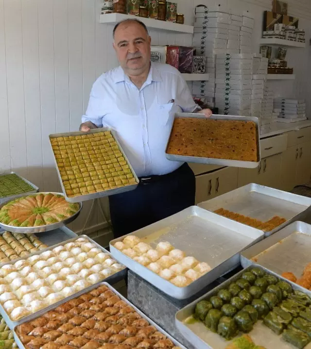 Bursa'dan Paris'e uçakla baklava