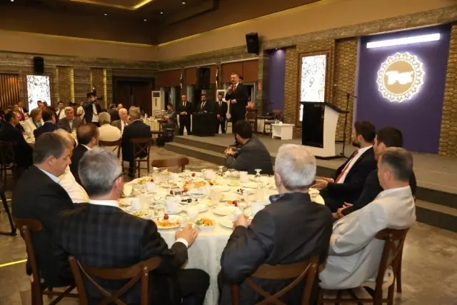 Büyükakın, eski başkanlarla iftarda buluştu