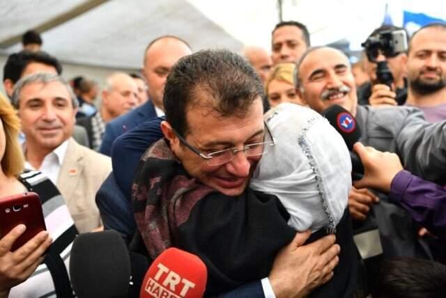 CHP İstanbul Adayı İmamoğlu, 'Hanıma Talimat Verdim' Diyen Vatandaşı Uyardı