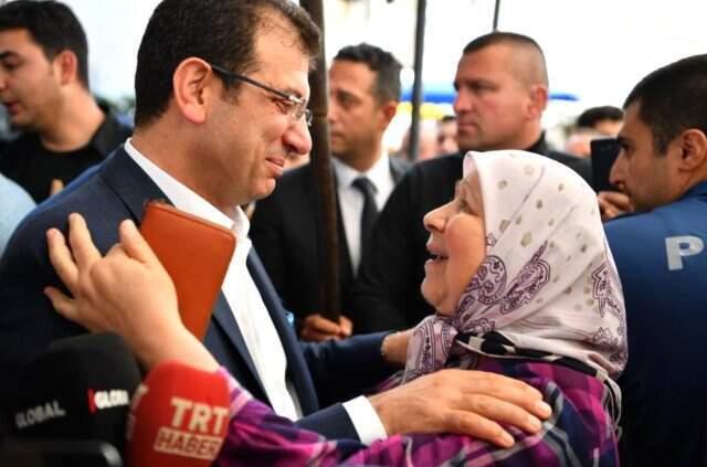 CHP İstanbul Adayı İmamoğlu, 'Hanıma Talimat Verdim' Diyen Vatandaşı Uyardı