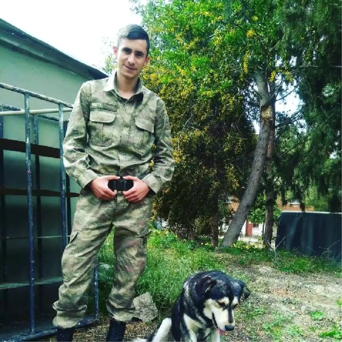 Hava Değişimine Gelen Asker, İntihar Etti