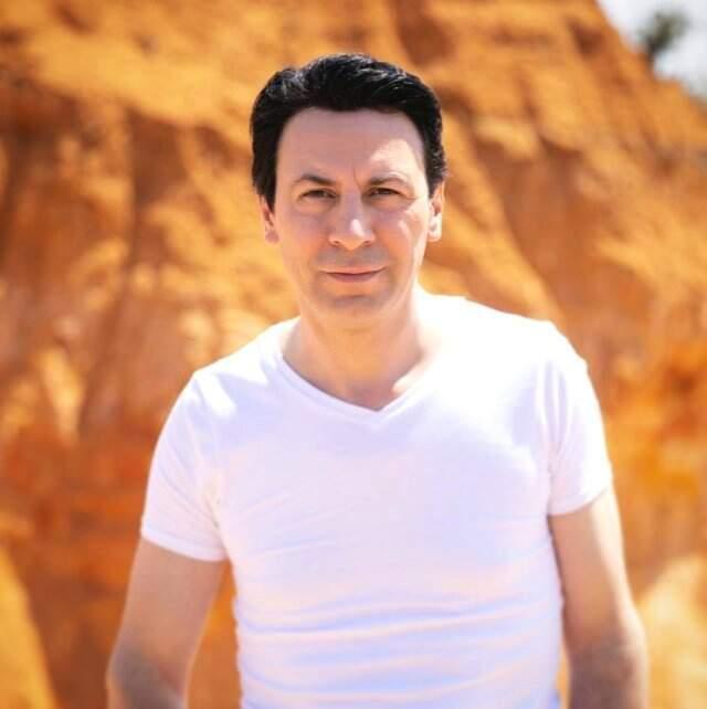 Oyuncu Metin, Sevdim Şarkısıyla Müzik Dünyasına Bomba Gibi Girdi