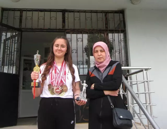 Pazaryeri ilçesinin ilk 'Milli Sporcusu' İtalya yolcusu