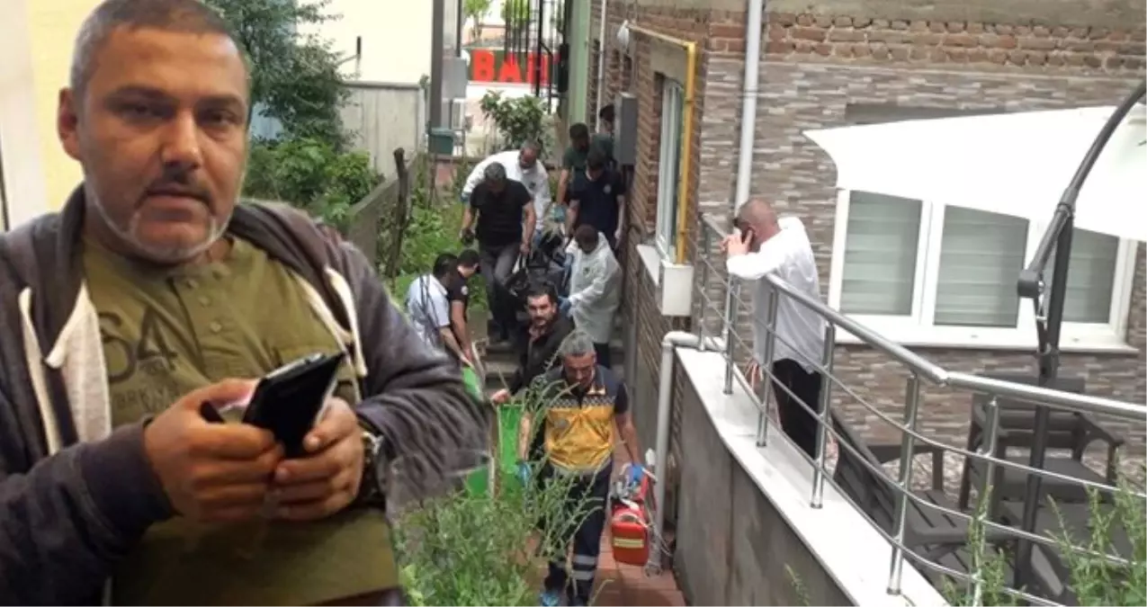 Mutfakta Sahur Hazırlayan Annesini 6 Kez Bıçaklayarak Öldürdü