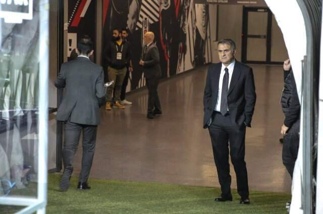 Şenol Güneş, Beşiktaşlı Taraftarlara Veda Etti!
