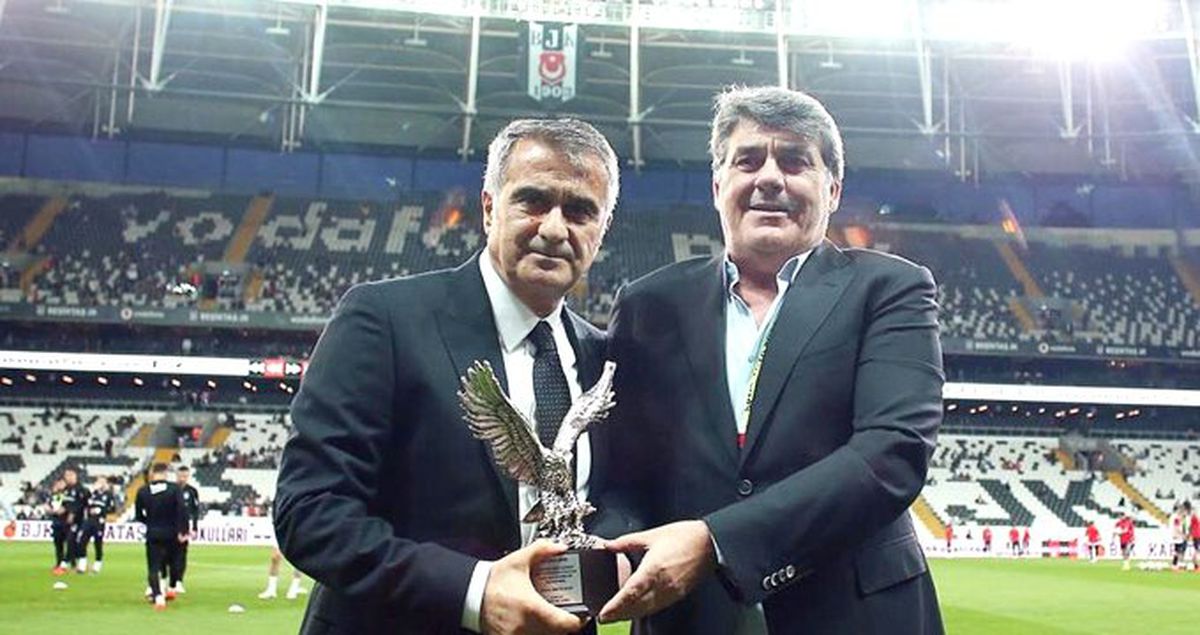 Şenol Güneş'e Teşekkür Plaketi Verildi