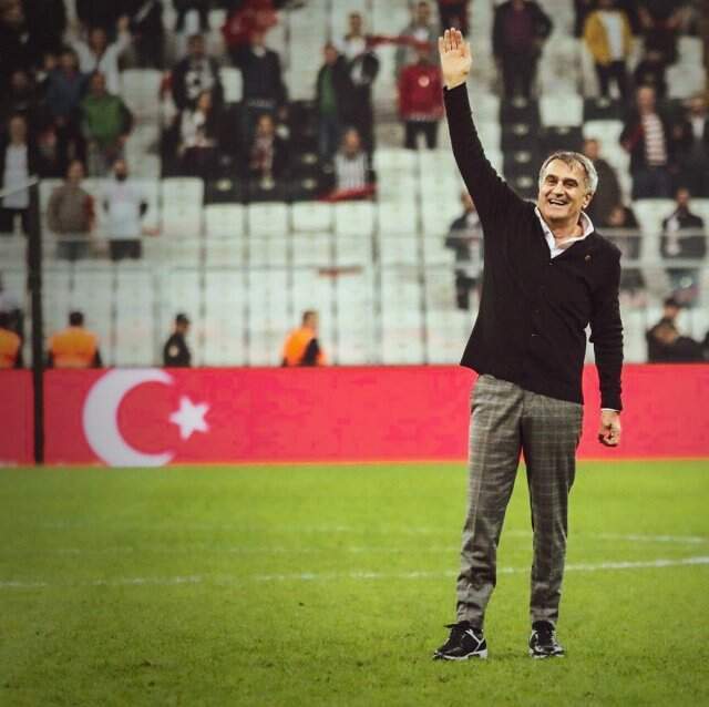 Şenol Güneş'e Teşekkür Plaketi Verildi