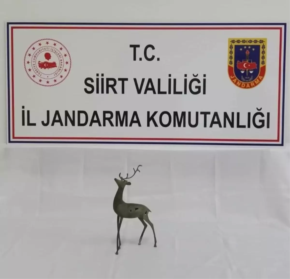 Siirt'te bronz geyik heykeli ele geçirildi