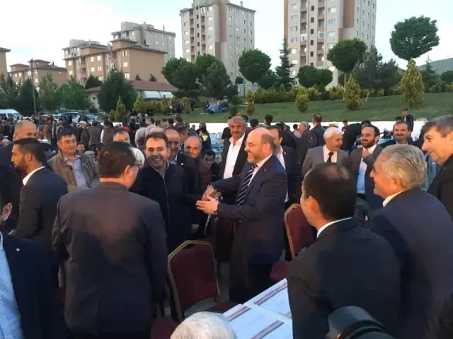 Altıntaş Belediyesi'nden halk iftarı Altıntaş Belediyesi'nden halk iftarı
