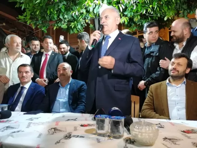 Binali Yıldırım: 'Oyların geriye kalan yüzde 90'ı sayılsaydı sonuç çok fazla farkla değişirdi' Binali Yıldırım: 'Oyların geriye kalan yüzde 90'ı sayılsaydı sonuç çok fazla farkla değişirdi'