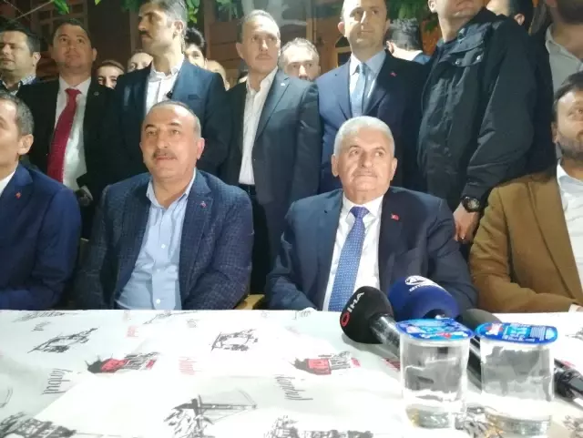 Binali Yıldırım: 'Oyların geriye kalan yüzde 90'ı sayılsaydı sonuç çok fazla farkla değişirdi' Binali Yıldırım: 'Oyların geriye kalan yüzde 90'ı sayılsaydı sonuç çok fazla farkla değişirdi'