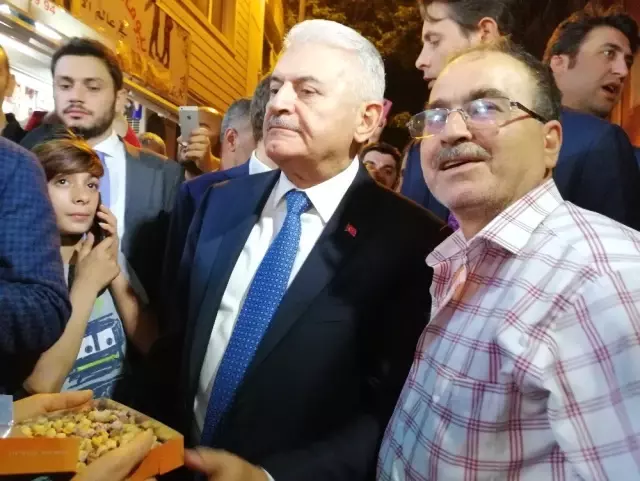 Binali Yıldırım: 'Oyların geriye kalan yüzde 90'ı sayılsaydı sonuç çok fazla farkla değişirdi' Binali Yıldırım: 'Oyların geriye kalan yüzde 90'ı sayılsaydı sonuç çok fazla farkla değişirdi'