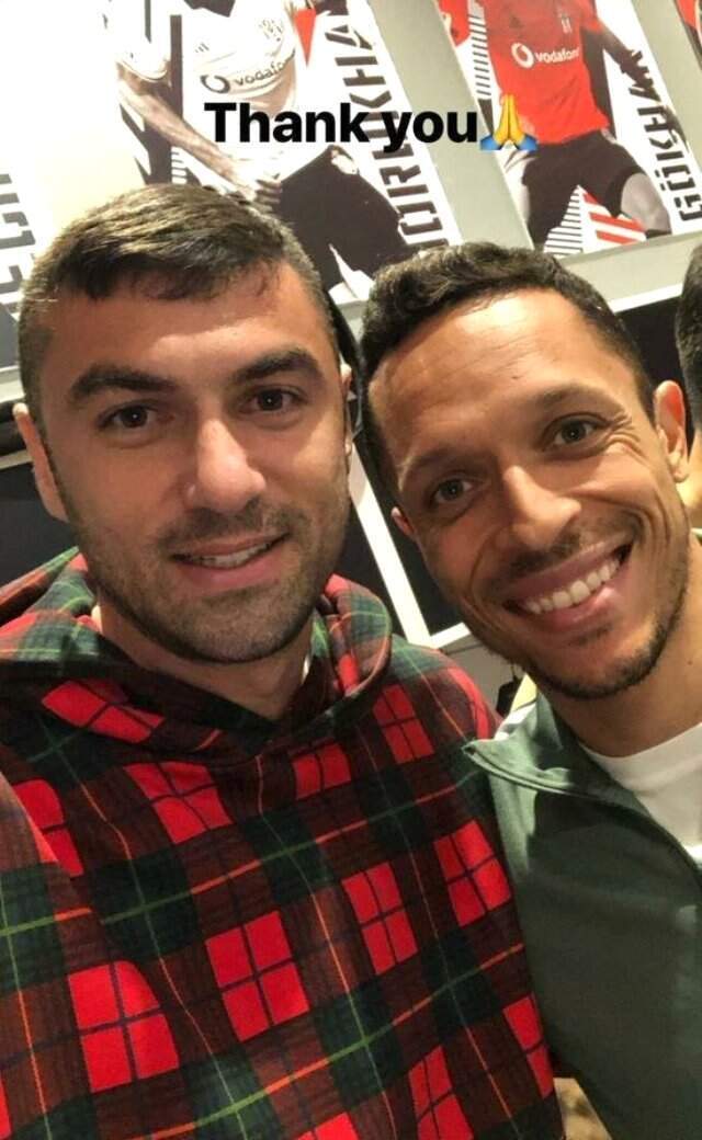 Burak Yılmaz, Ayrılığı Sosyal Medyadan Açıkladı: Teşekkürler