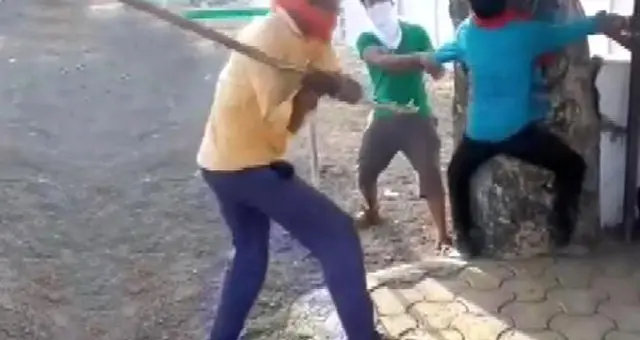 Hindistan'da Sığır Eti Taşıyan Müslümanlar Ölümüne Dövüldü