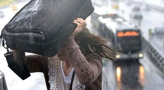 Meteoroloji Saat Verdi! İstanbul'u Etkisi Altına Alan Sağanak Yağışlar Ne Kadar Sürecek?