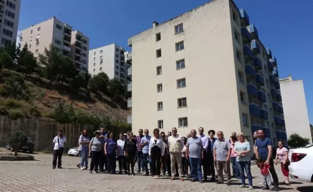 Narlıdere'deki kooperatiflerde yıkım gerginliği Narlıdere'deki kooperatiflerde yıkım gerginliği