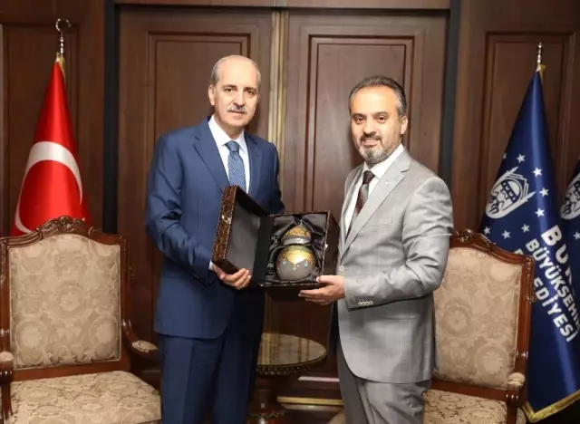 Numan Kurtulmuş: 'Bursa'ya hizmet sadaka-i cariyedir' Numan Kurtulmuş: 'Bursa'ya hizmet sadaka-i cariyedir'