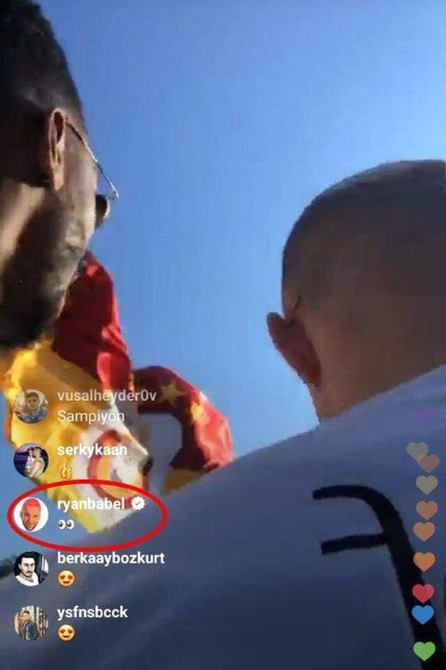 Ryan Babel'den Galatasaraylı Taraftarları Heyecanlandıran Mesaj!