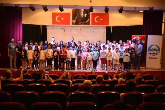 Söke'de yüzme şampiyonası heyecanı yaşandı Söke'de yüzme şampiyonası heyecanı yaşandı