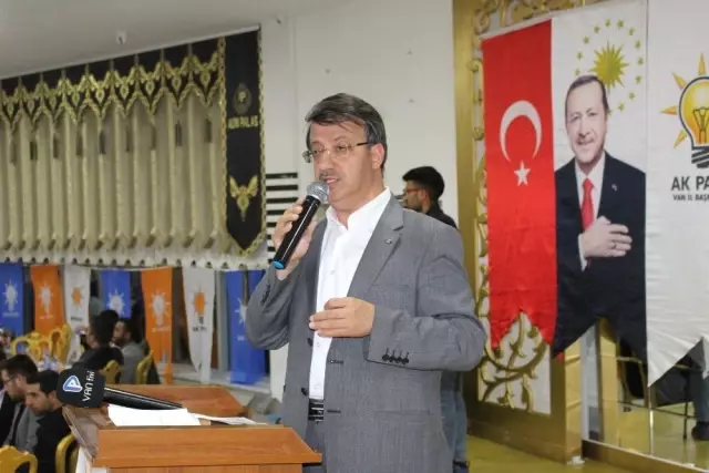 Van'da AK Parti'den iftar programı Van'da AK Parti'den iftar programı