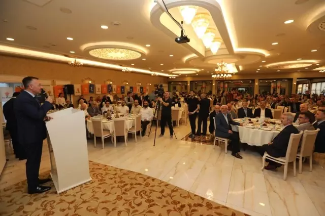 AK Parti Adapazarı İlçe Danışma Meclisi iftar programında gerçekleştirildi AK Parti Adapazarı İlçe Danışma Meclisi iftar programında gerçekleştirildi