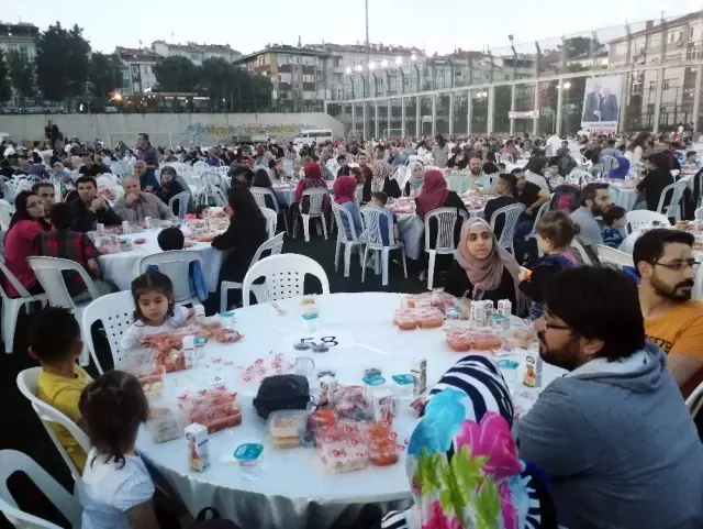 Fatih Belediye Başkanı Turan: 'Binali Yıldırım profilinde bir belediye başkanı bir daha İstanbul'a... Fatih Belediye Başkanı Turan: 'Binali Yıldırım profilinde bir belediye başkanı bir daha İstanbul'a...