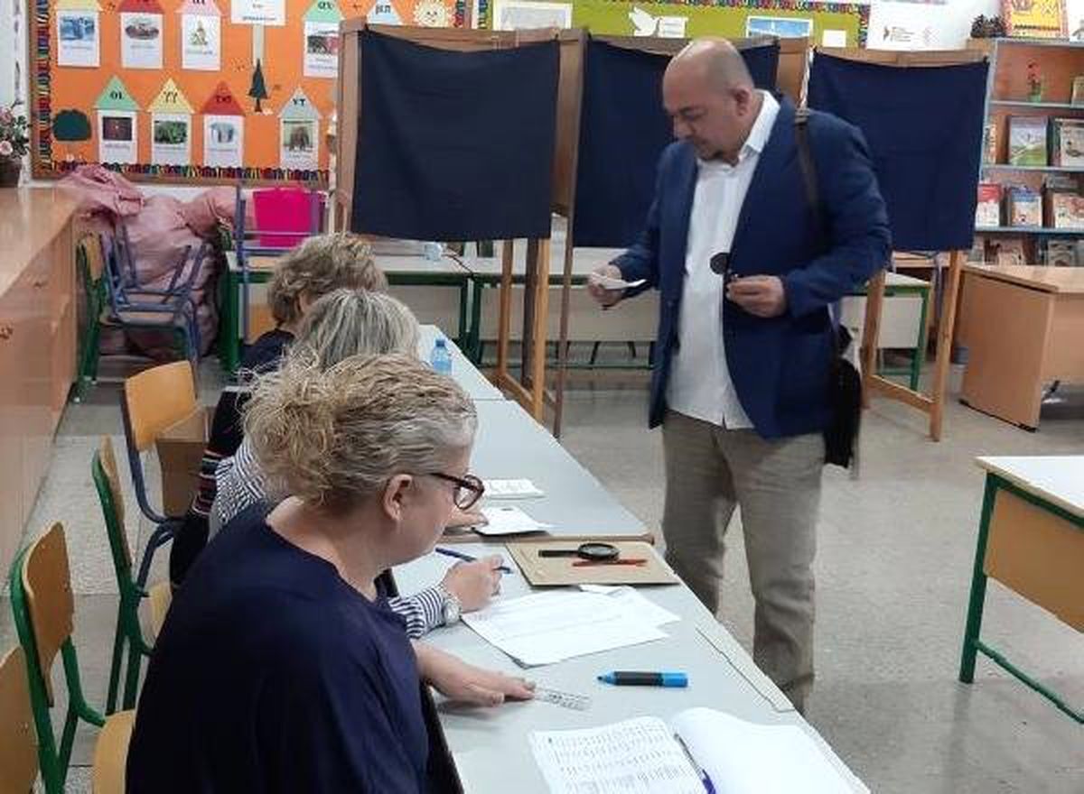 Güney Kıbrıs'ta Türk üye Kızılyürek, AP'ye girdi