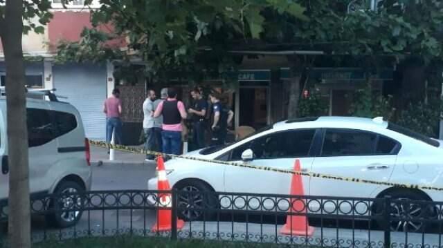 İstanbul'da İftar Saatinde Kafeye Kurşun Yağdırıp Kaçtı!