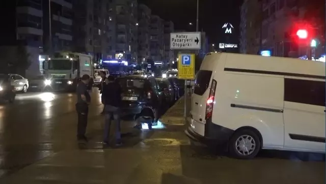 İzmir'de baba ve oğul silahla yaralandı