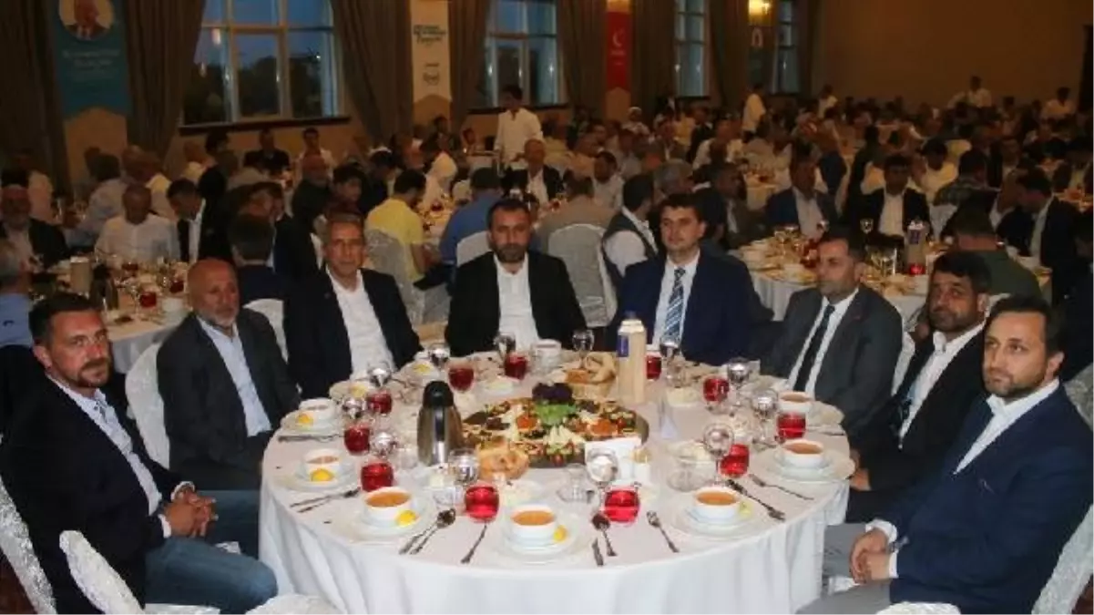 Karamollaoğlu: Müslümanı şiddetle anma yoluna gidiyorlar