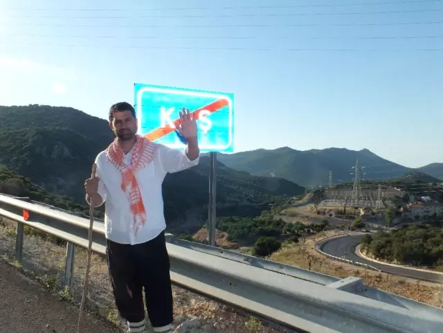 Kaş'tan Antalya'ya tek kişilik farkındalık yürüyüşü
