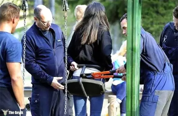 Parkta Çocukluğunu Hatırlamak İsterken Büyüdüğünü Anlayan 10 Şanssız Parkta Çocukluğunu Hatırlamak İsterken Büyüdüğünü Anlayan 10 Şanssız