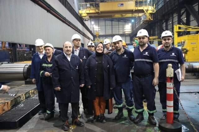 Bakan Selçuk ve Bakan Varank, Metalurji İşçileriyle Sahur Yaptı