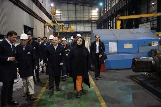 Bakan Selçuk ve Bakan Varank, Metalurji İşçileriyle Sahur Yaptı