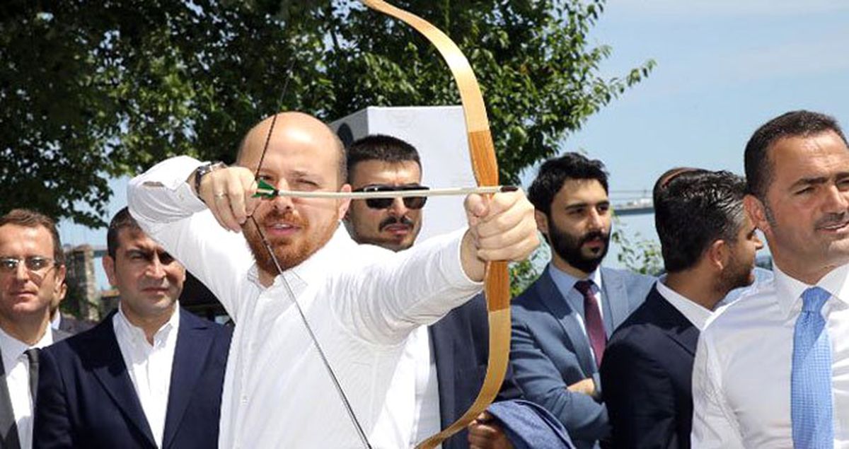 Bilal Erdoğan, Ok Atarkenki Sözleriyle Eğlenceli Anlar Yaşattı!