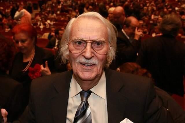 Eşref Kolçak Kimdir?