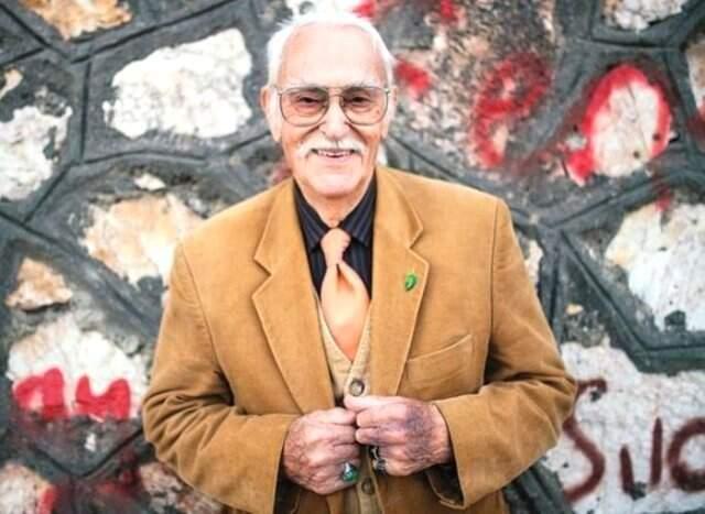 Eşref Kolçak Kimdir?