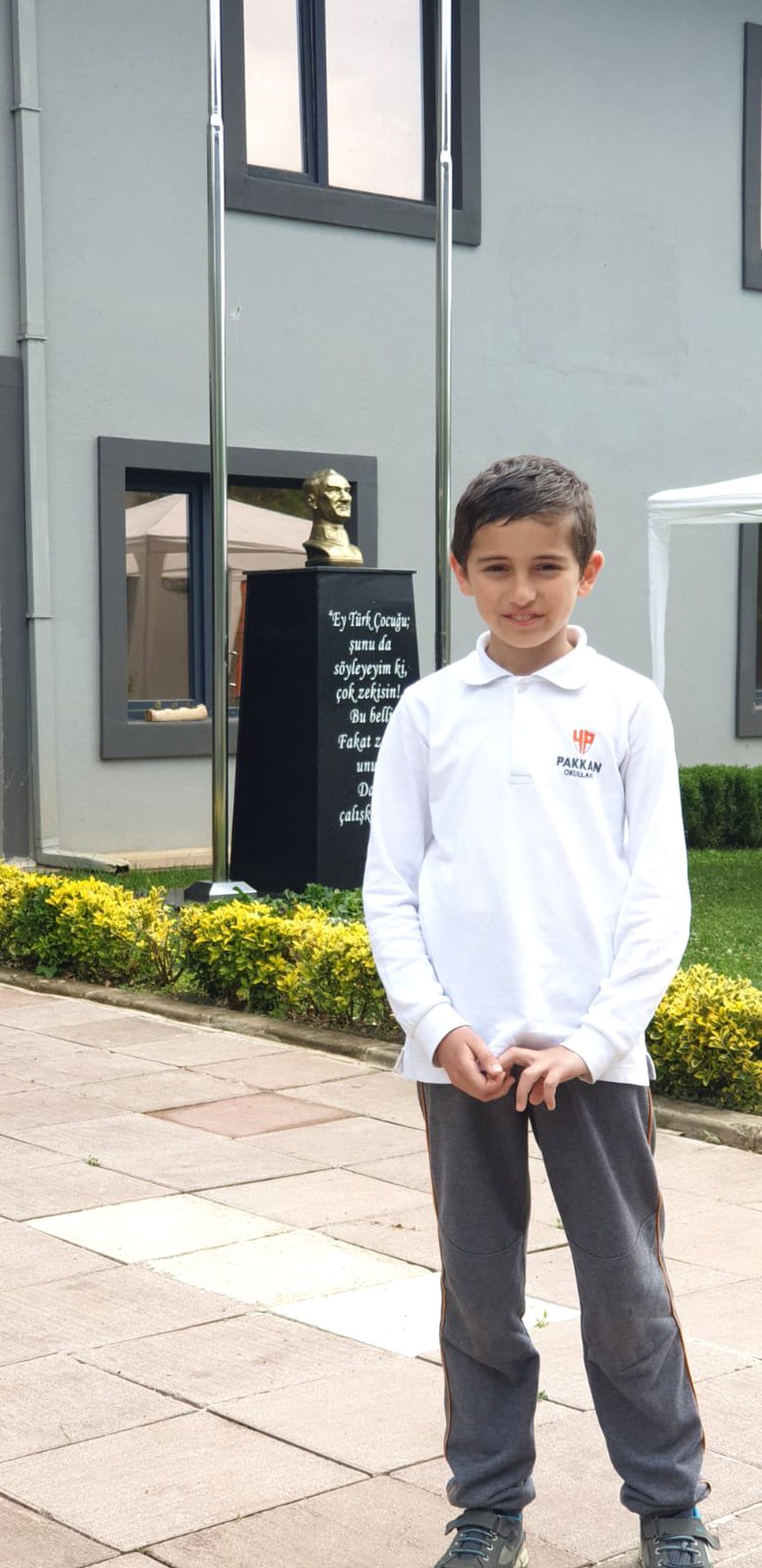 İstanbul Bilim Olimpiyatları'nın Birincisi Muhammedali Ahmadov Oldu