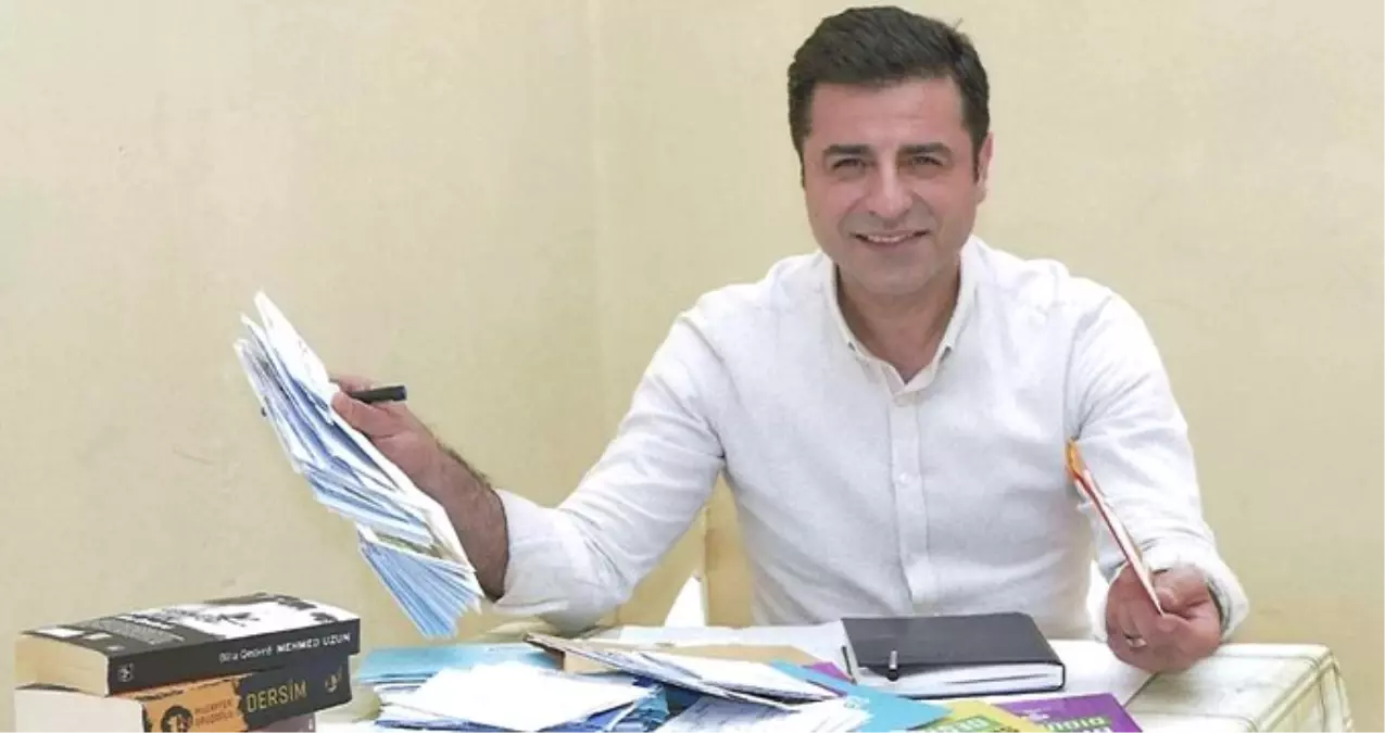Selahattin Demirtaş, 'İstanbul'da Aday Olsaydınız Ne Yapardınız?' Sorusuna Cevap Verdi